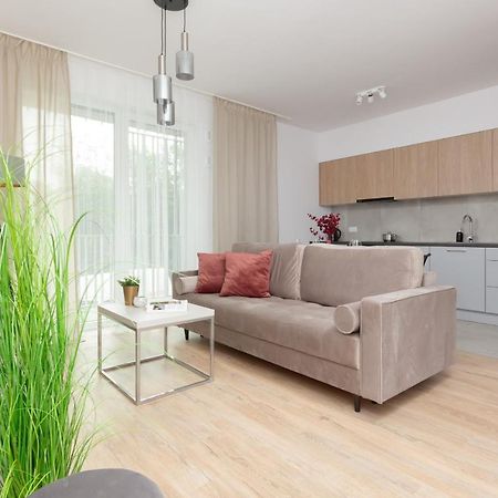 Stacja Wola Apartment Guminska By Noclegi Renters Варшава Екстер'єр фото