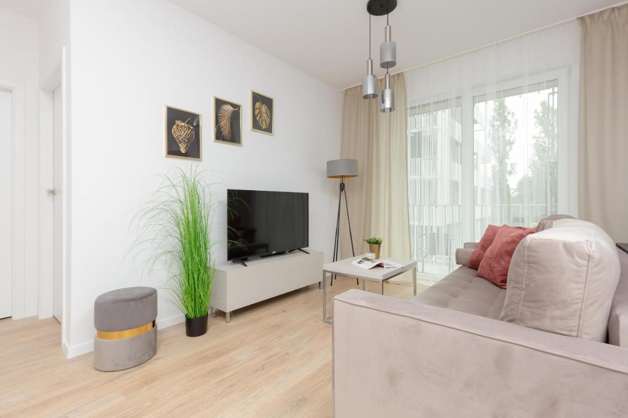 Stacja Wola Apartment Guminska By Noclegi Renters Варшава Екстер'єр фото