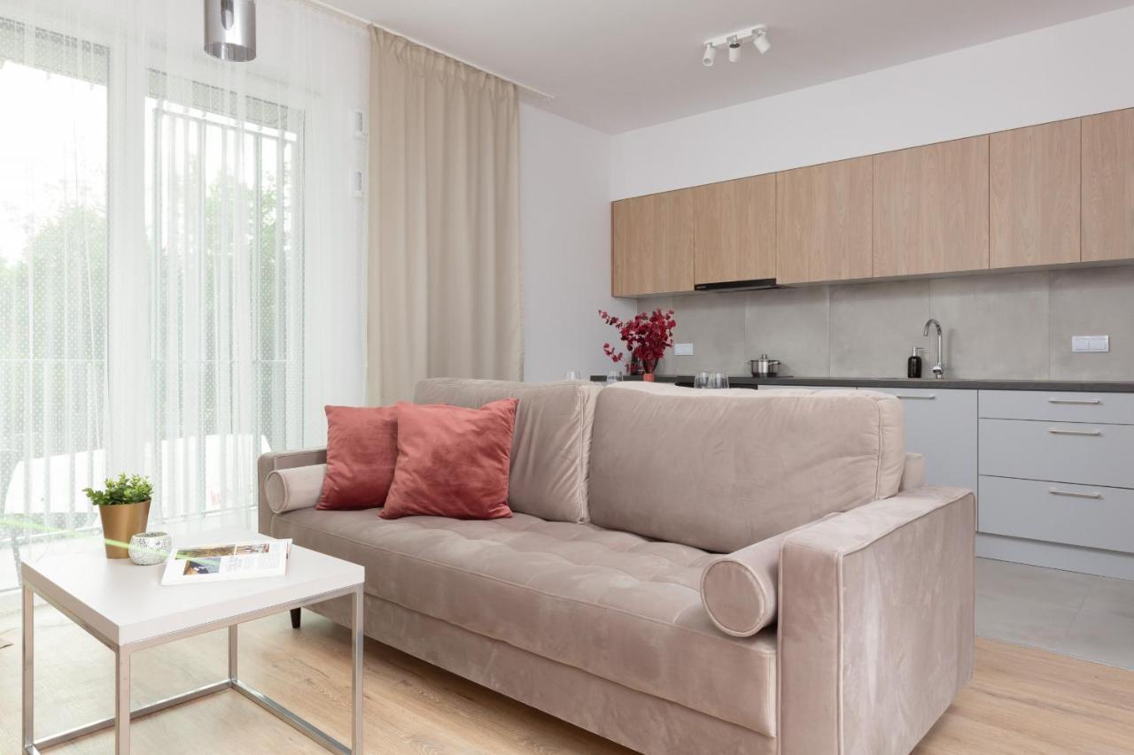 Stacja Wola Apartment Guminska By Noclegi Renters Варшава Екстер'єр фото