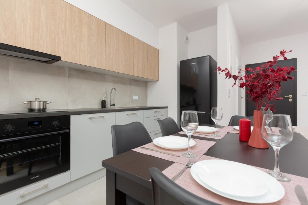 Stacja Wola Apartment Guminska By Noclegi Renters Варшава Екстер'єр фото
