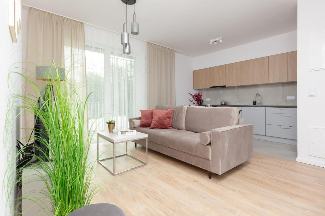 Stacja Wola Apartment Guminska By Noclegi Renters Варшава Екстер'єр фото