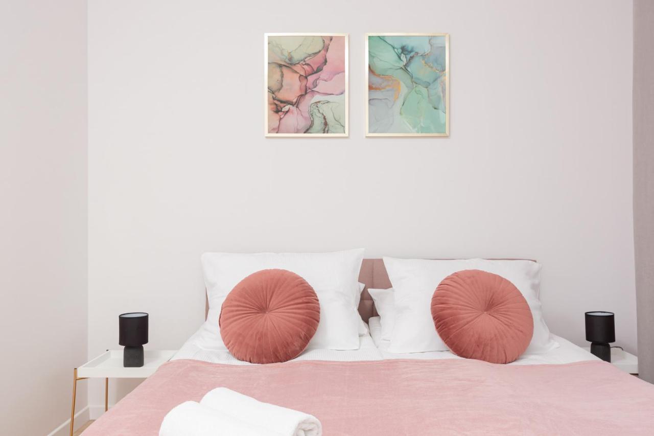 Stacja Wola Apartment Guminska By Noclegi Renters Варшава Екстер'єр фото