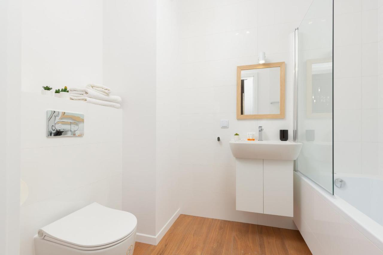 Stacja Wola Apartment Guminska By Noclegi Renters Варшава Екстер'єр фото