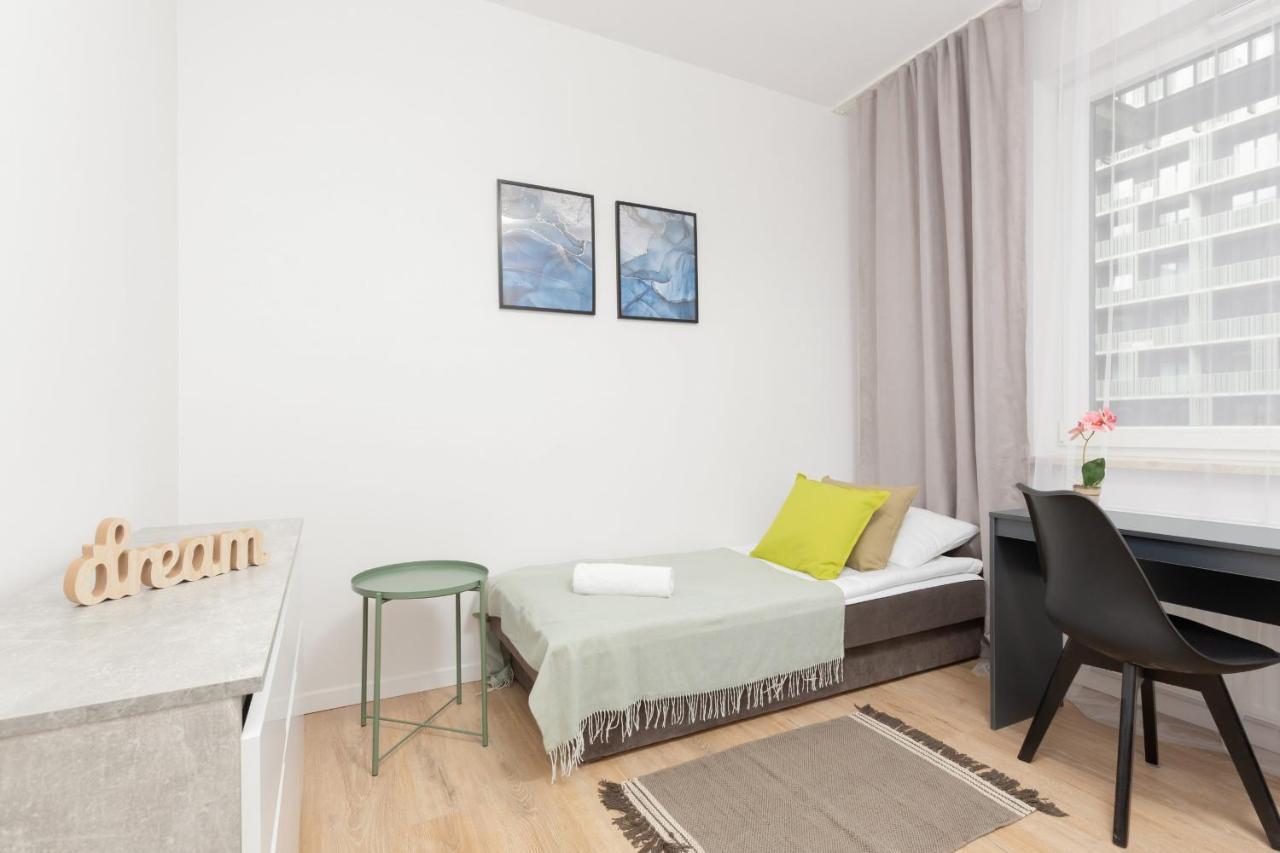 Stacja Wola Apartment Guminska By Noclegi Renters Варшава Екстер'єр фото
